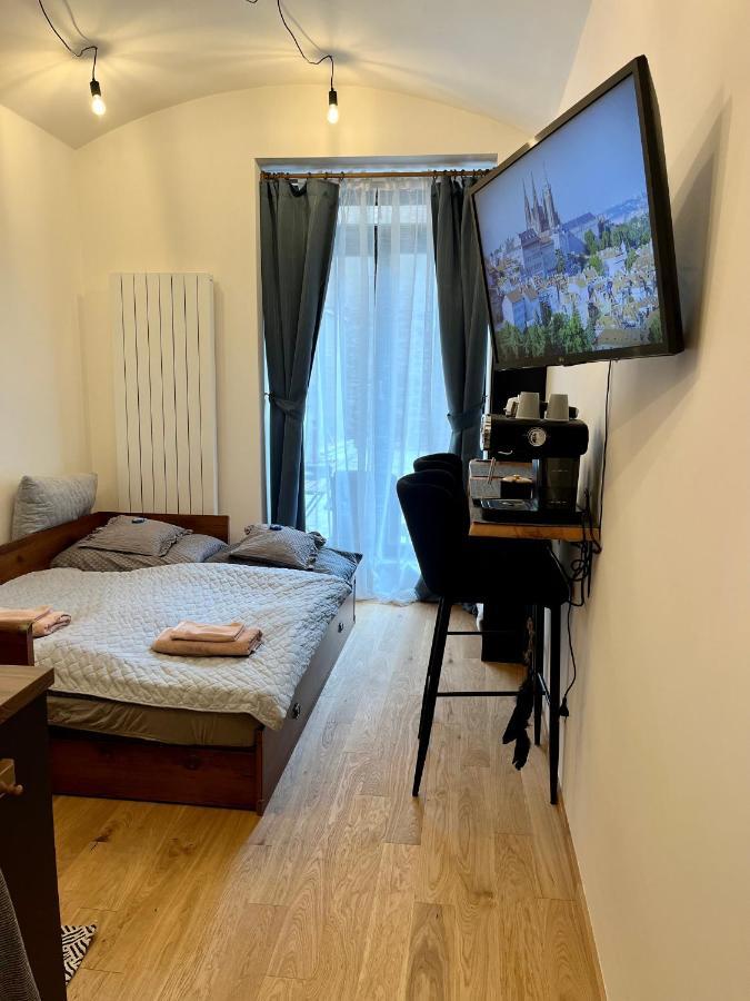 פראג Studio V Prizemi S Kuchyni A Koupelnou מראה חיצוני תמונה
